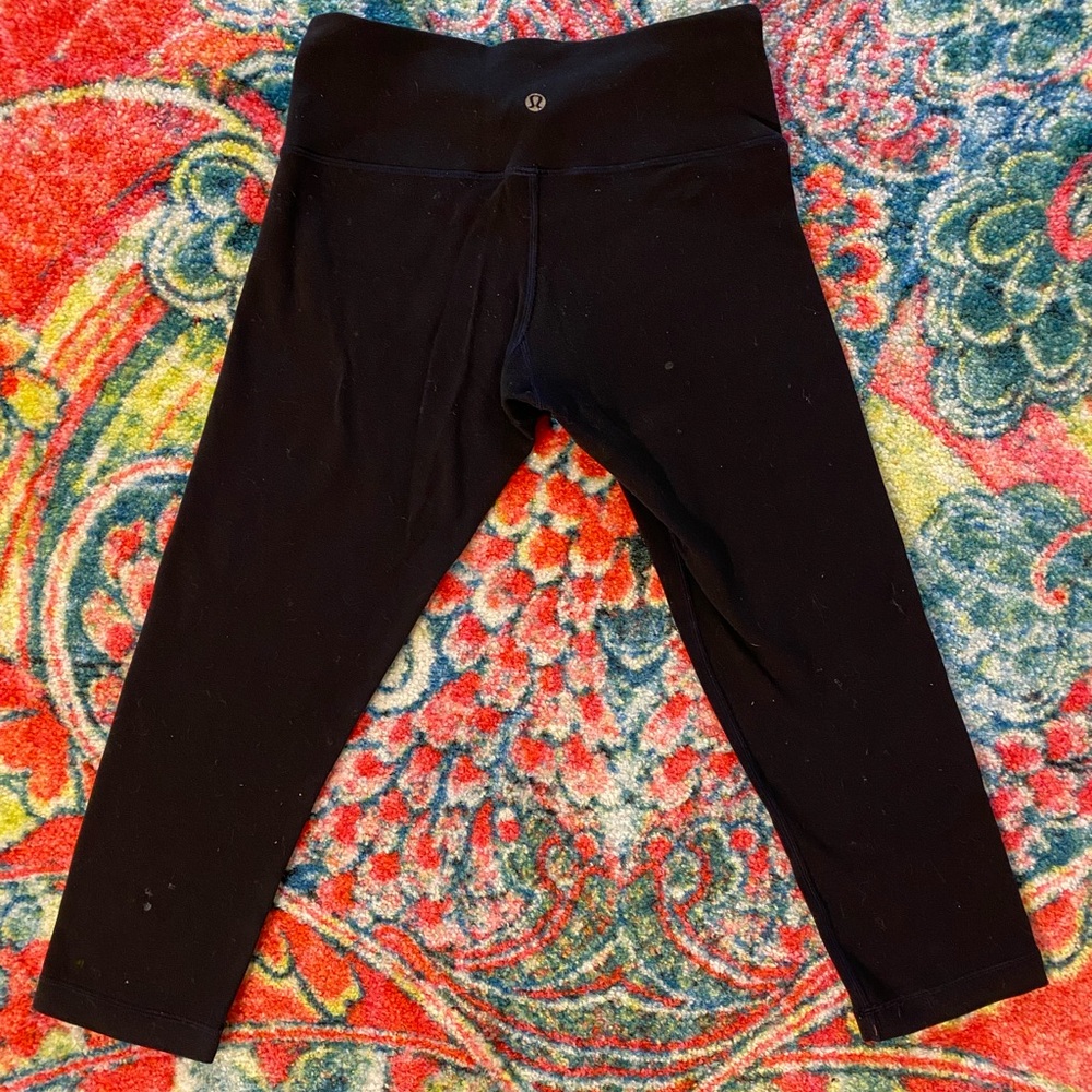 Lululemon navy blue, Wunder Under, high-rise, cropped, sz 4 Leggings